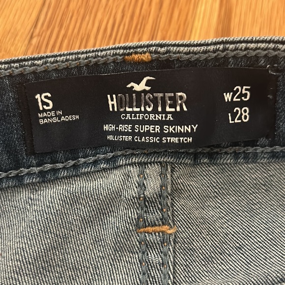 Hollister Ripped Jeans High Rise Super Skinny Stretch, Size 1S, 25W, 28L - Picture 9 of 9
